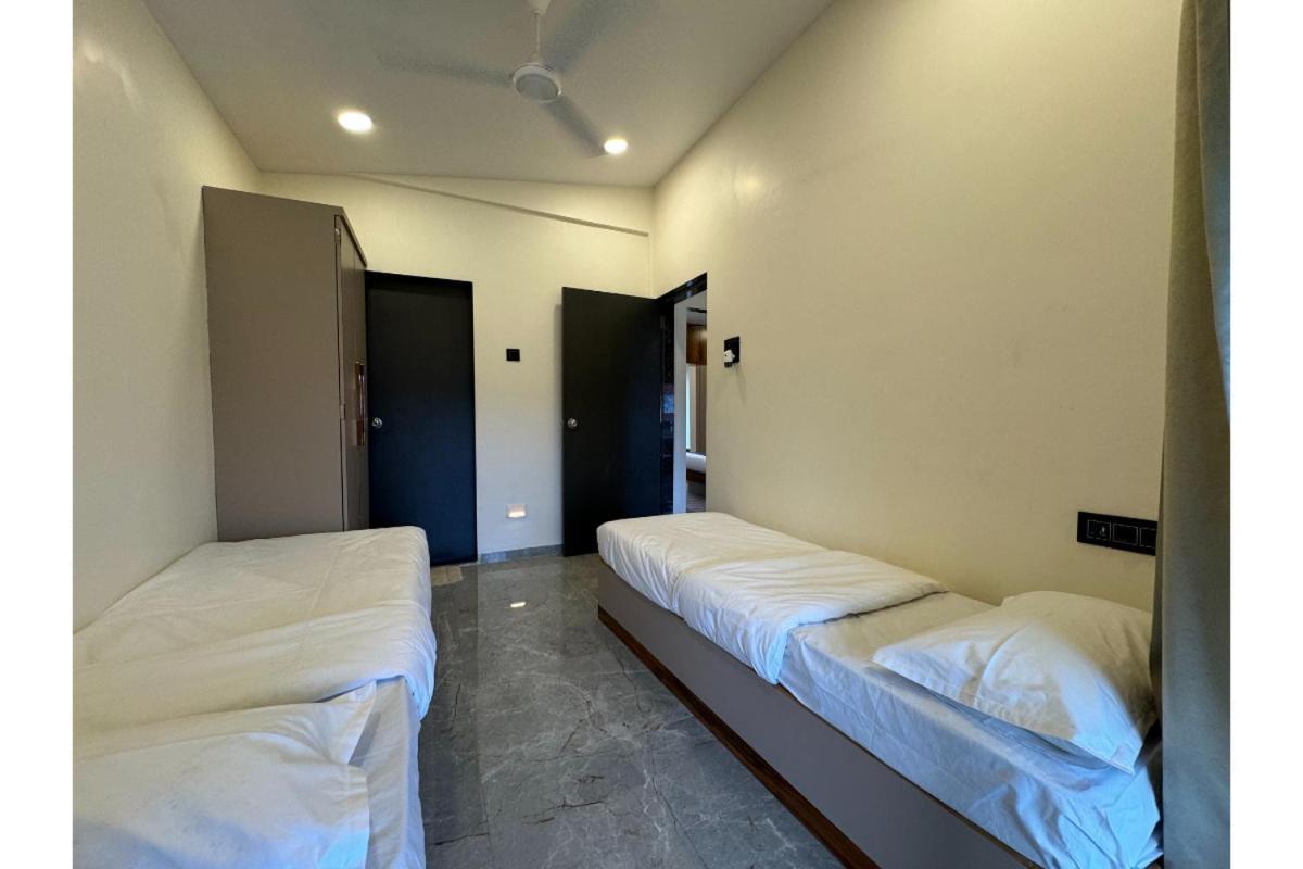 Hotel Sadhana Executive Dāpoli Exterior foto
