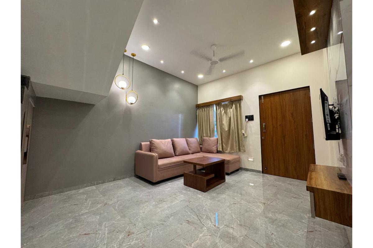 Hotel Sadhana Executive Dāpoli Exterior foto