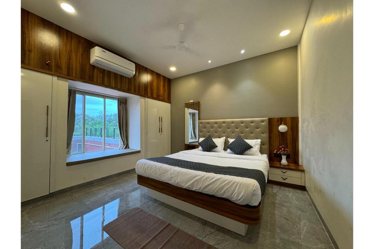 Hotel Sadhana Executive Dāpoli Exterior foto