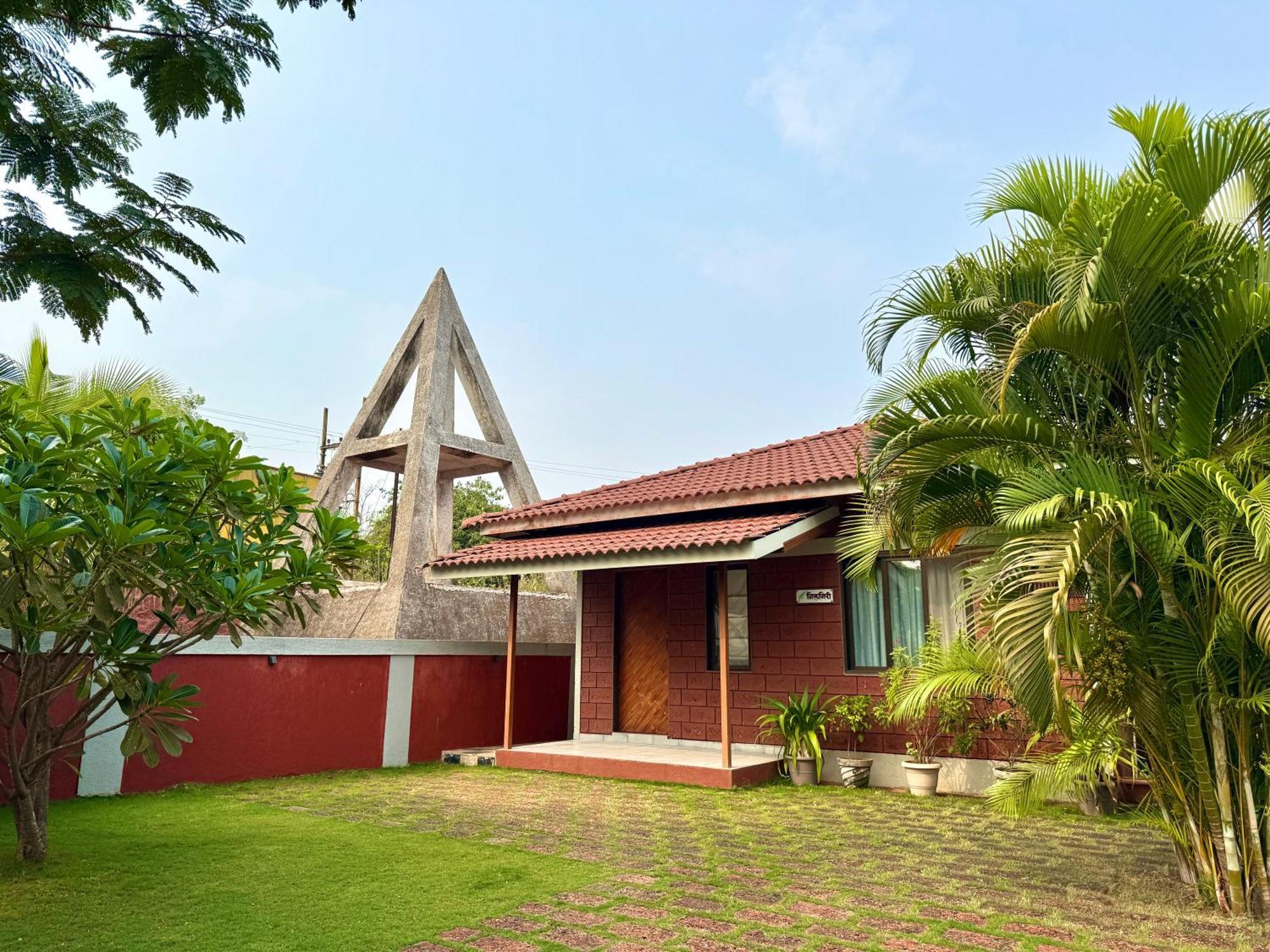 Hotel Sadhana Executive Dāpoli Exterior foto